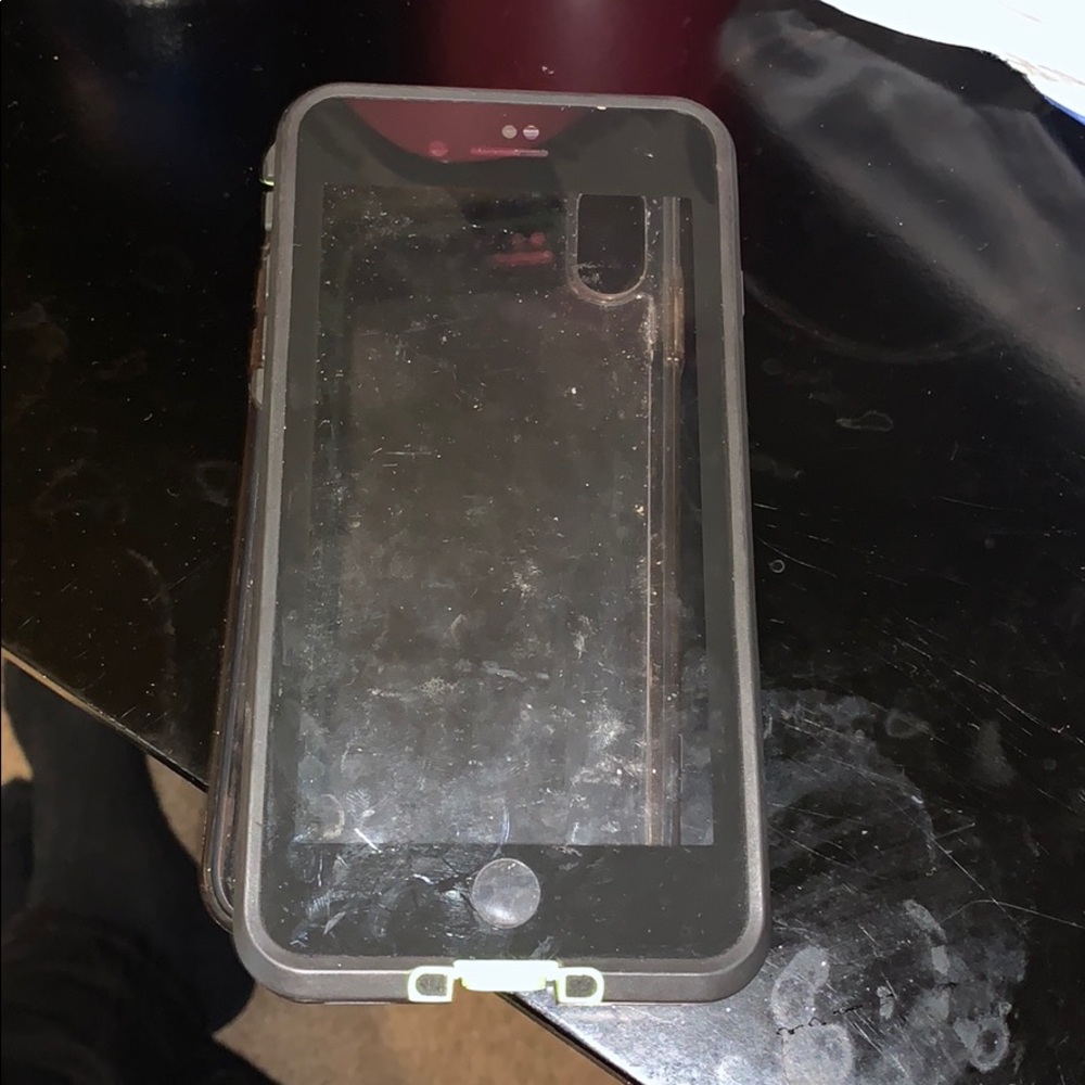 Black iPhone 8 Lifeproof Case